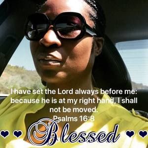 Meet your Posher, Adrienne